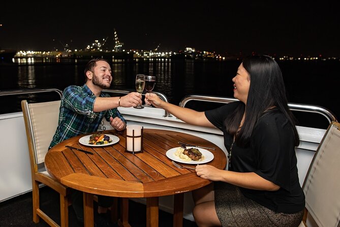 San Diego Harbor Dinner Cruise - Service, music, and the evening mood