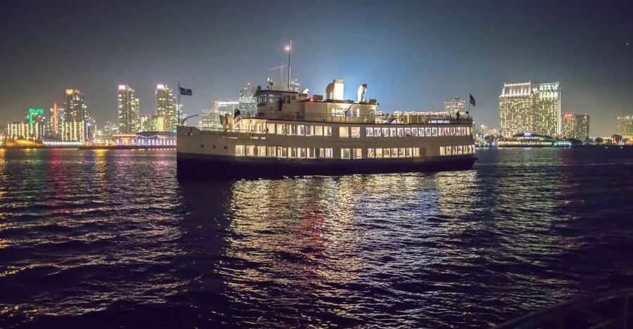 San Diego: New Year's Eve Early Buffet Dinner Cruise - The cruise route and San Diego Bay views