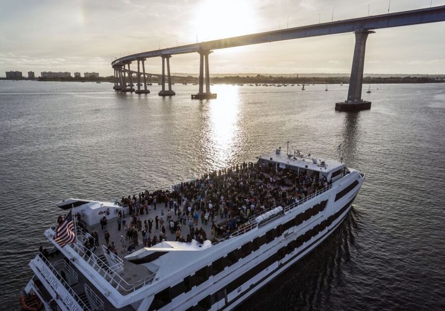 San Diego: Thanksgiving Day Buffet Brunch or Dinner Cruise - Who will enjoy this Thanksgiving cruise?