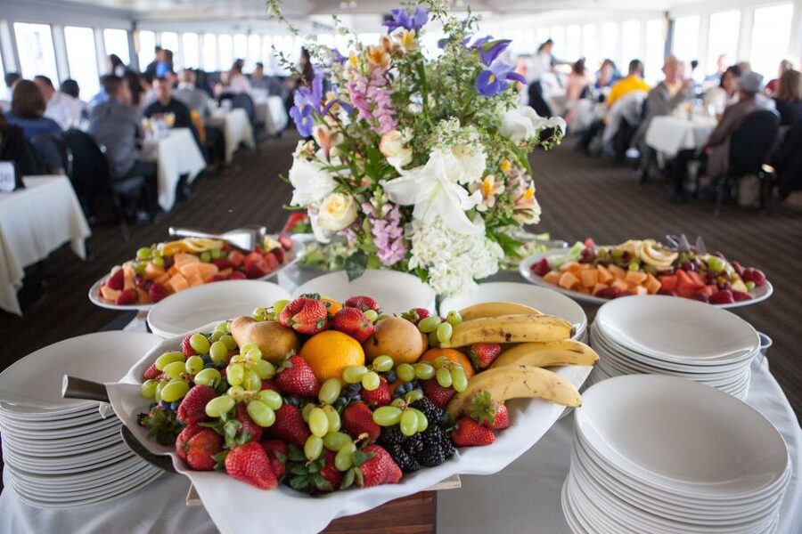 San Francisco: City Cruises Premier Brunch or Dinner Cruise - The dinner menu and evening mood