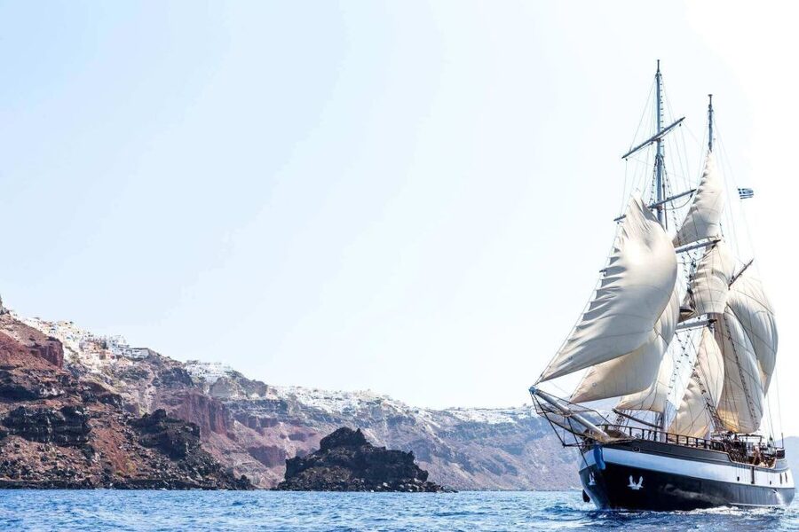 Santorini: Volcanic Sunset Cruise with Dinner - Who will enjoy this cruise most?