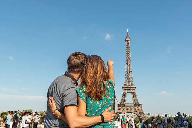 Seine Dinner Cruise, Eiffel Tower Access and Moulin Rouge Show - Who will get the most from this tour
