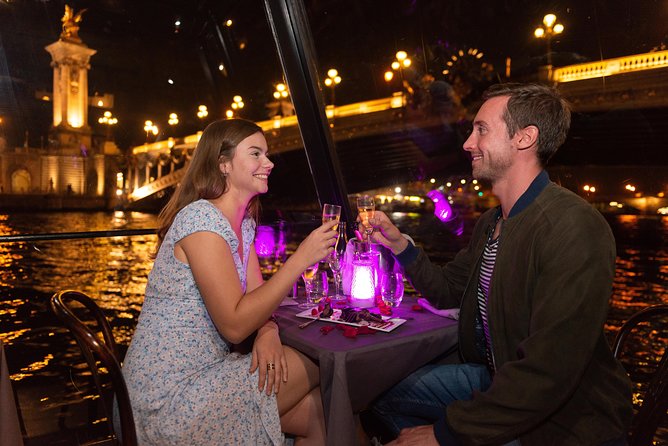 Seine Dinner Cruise, Eiffel Tower Access and Moulin Rouge Show - How to prepare for a smoother night