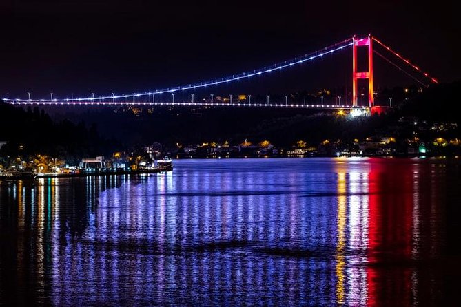 Stage Front Bosphorus Dinner Cruise with Pickup & Drinks included - Dinner, drinks, and the limits of the all-inclusive promise
