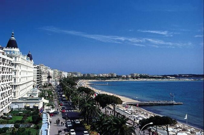 Summer Fireworks and Dinner Catamaran Cruise from Cannes - Key points to know before you book