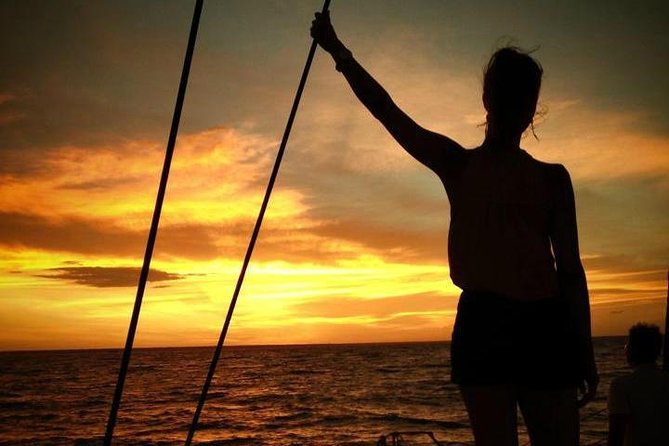Sunset 3-Hour Cruise from Darwin with Dinner and Sparkling Wine - Setting Sail from Stokes Hill Wharf at 5 pm