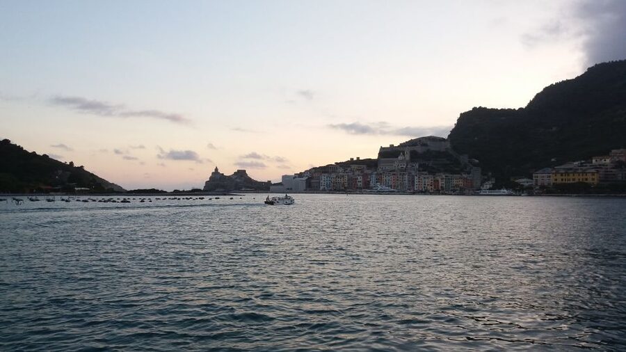 Sunset dinner boat tour in the Gulf of Poets - Planning the evening without confusion