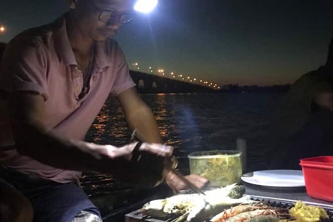 Sunset Eco and BBQ Dinner in Cruise Boat - A small group makes the evening easier