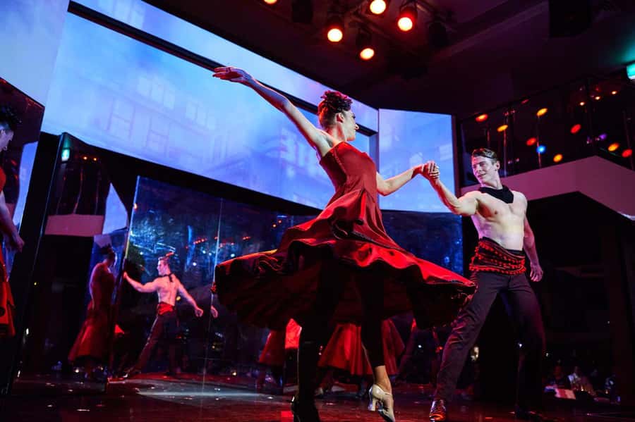 Sydney Harbour: Cabaret Cruise with 3-Course Dinner - The harbour route, from bridge to Opera House