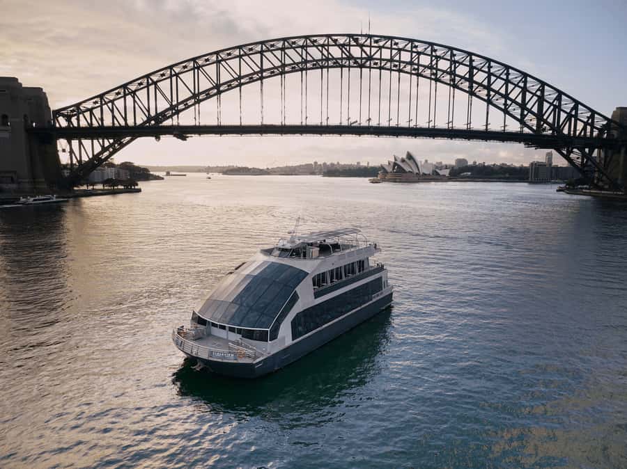 Sydney Harbour: Glass Boat Signature Dinner Cruise - Booking details that affect the evening