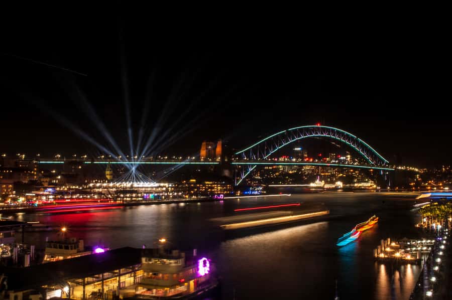 Sydney: Vivid Festival of Light Harbor Cruise with Dinner - What makes this VIVID cruise worth considering