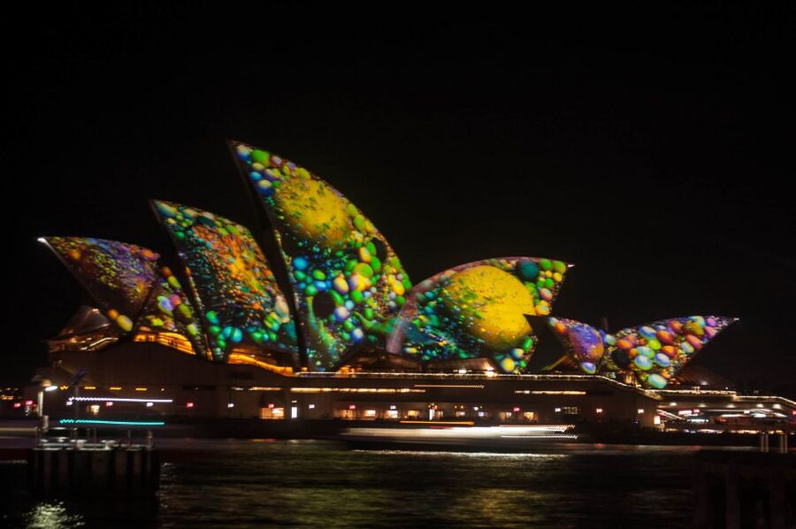 Sydney: Vivid Festival of Light Harbor Cruise with Dinner - Should you book the VIVID harbor cruise?