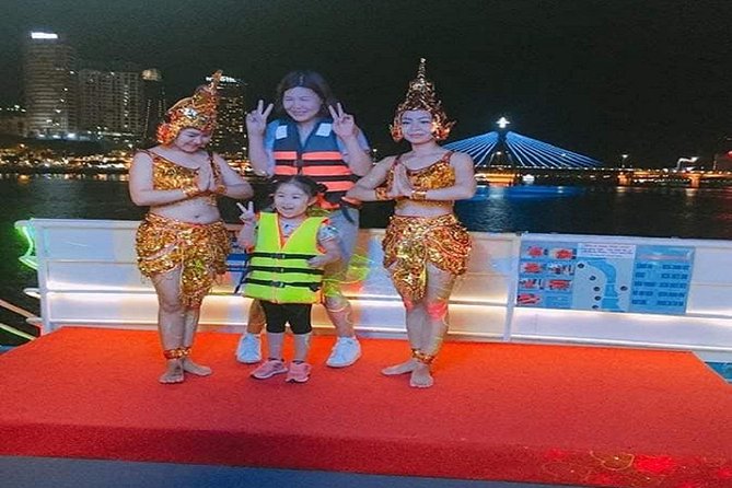 Tasty Dinner Han River Dragon Cruise by Yatch & Tradictional Show - What the Han River yacht cruise is really like