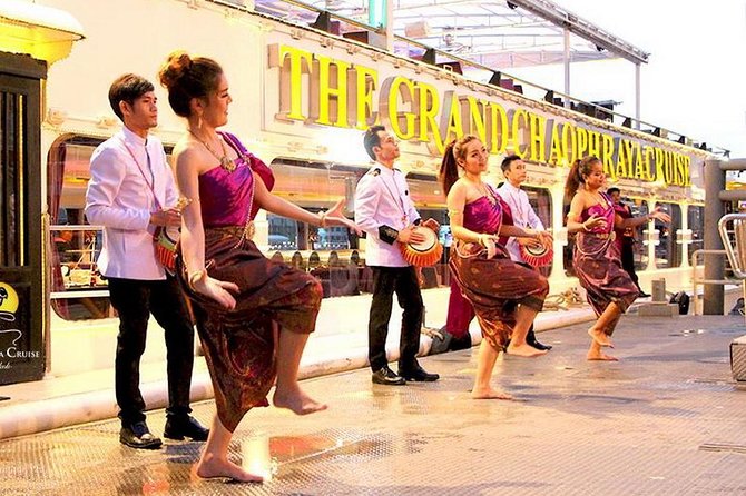 The Chaophraya Cruise : LUXURY 5 STAR Dinner Cruise Program - Starting the evening at Asiatique The Riverfront