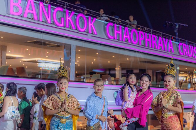 The Newest Luxury 5 Star Bangkok Chaophraya Dinner Cruise - The first minutes onboard