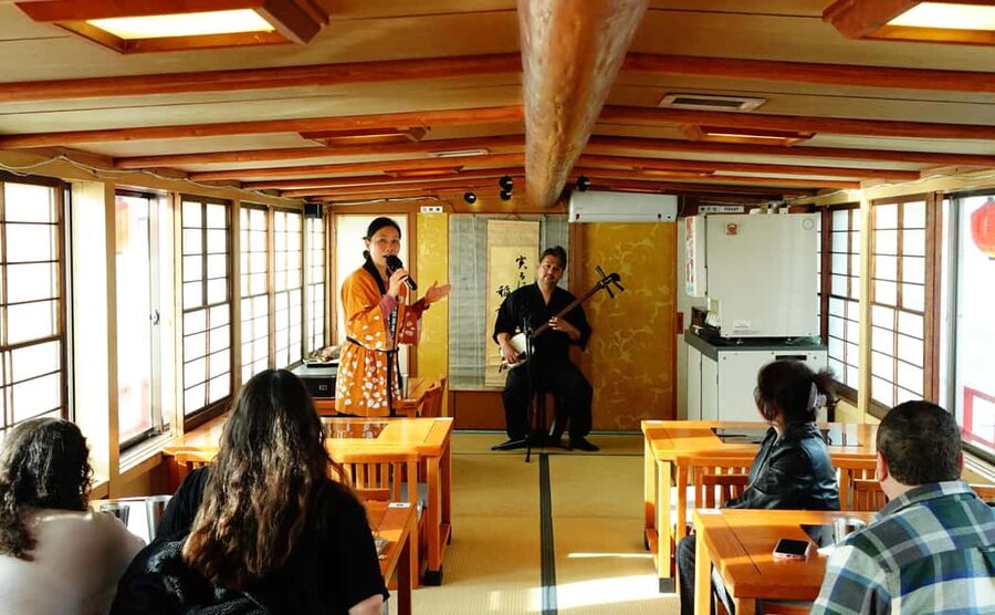 Tokyo: Rainbow Bridge Day Cruise Show and Only Soft Drinks - Why a yakatabune makes this more than a boat ride
