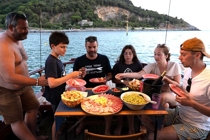 Tour of Apericena at Sunset and Dinner on Boat - Key points to know before booking