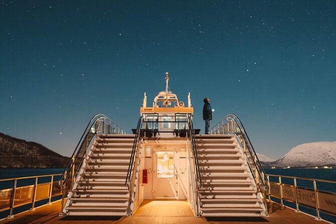 Tromso Aurora Cruise with 3-Course Dinner - A smooth, quiet ride around Tromsøya