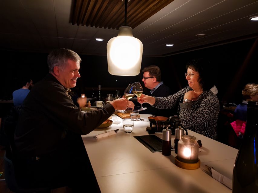 Tromsø: Aurora Dinner Cruise by Hybrid-Electric Catamaran - The one-hour secret stop and main dinner