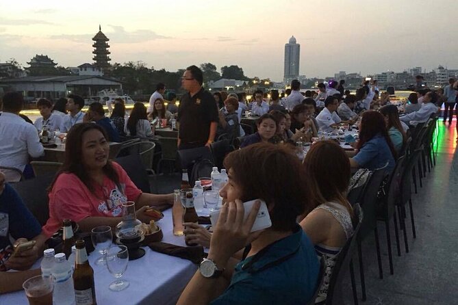Twilight Dinner Cruise Along Chao Phraya River in Bangkok - The best views come after sunset