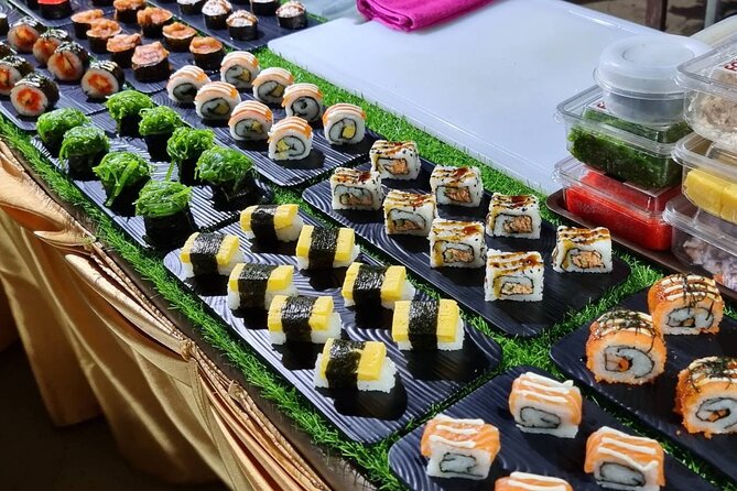 Twilight Dinner Cruise Along Chao Phraya River in Bangkok - Buffet dinner, seafood, and live entertainment
