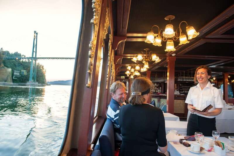 Vancouver: Evening Cruise with Dinner Buffet - A closer look at the West Coast buffet