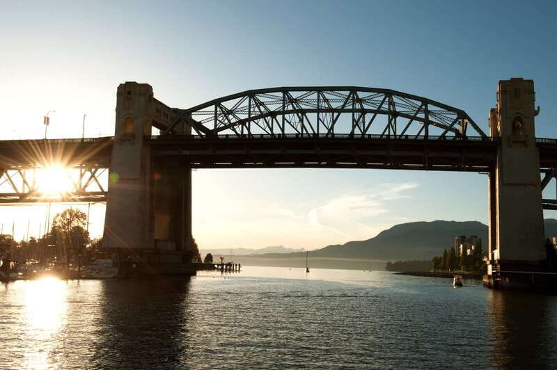Vancouver: Evening Cruise with Dinner Buffet - Music, dancing, and the evening atmosphere