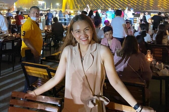 Vela Dinner Buffet Cruise with Bangkok Night Views and Shows - Wat Arun, Wat Pho, and the Grand Palace after dark