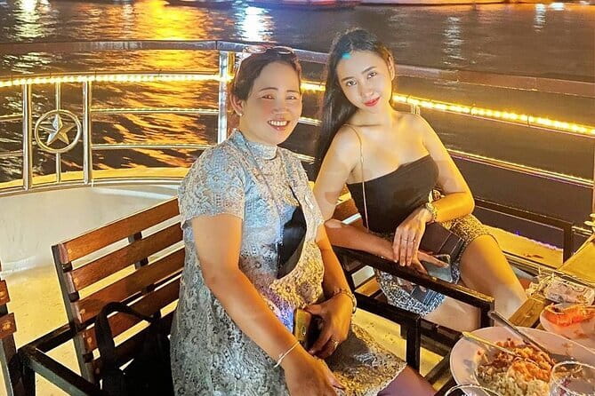 Vela Dinner Buffet Cruise with Bangkok Night Views and Shows - Dinner: a wide menu with a few trade-offs