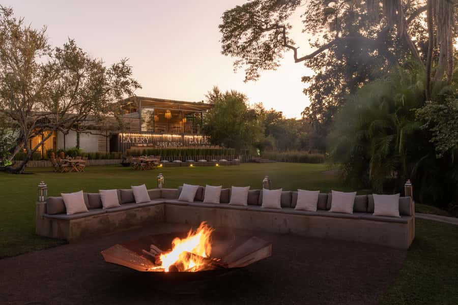 Victoria Falls: Sunset Cruise and Dinner at The Eatery - Who should book this evening?