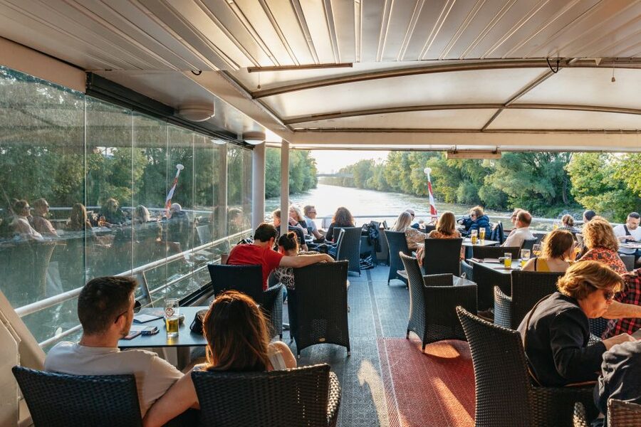 Vienna: 3-Course Evening Dinner Cruise - Key points to know before boarding
