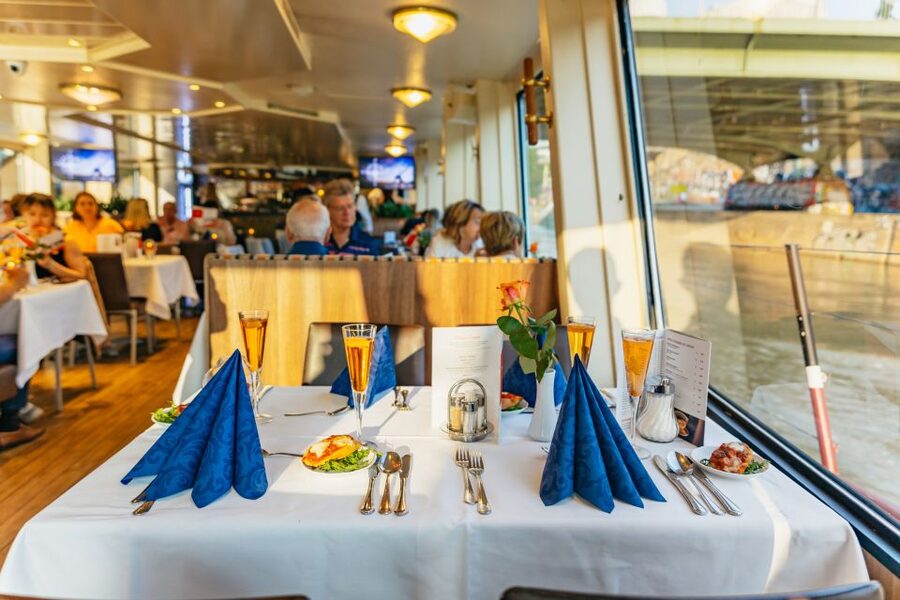 Vienna: 3-Course Evening Dinner Cruise - What this Vienna dinner cruise is really like