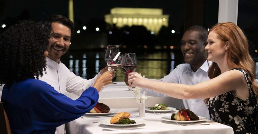 Washington DC: Christmas Eve Gourmet Brunch or Dinner Cruise - The Odyssey and its Potomac views