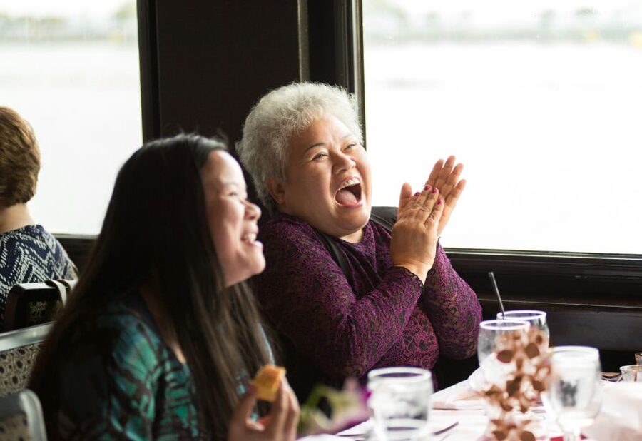Washington DC: Christmas Eve Gourmet Brunch or Dinner Cruise - What the brunch buffet includes