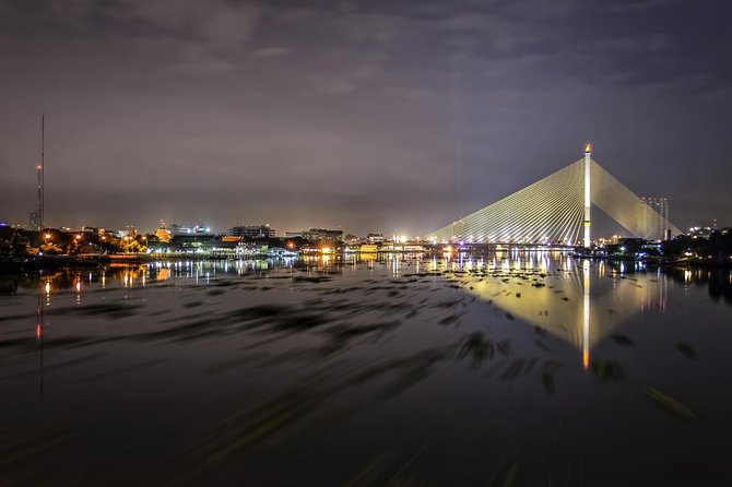 White Orchid Dinner Cruise from Bangkok with Pickup & Live Music - The Chao Phraya route and its best views