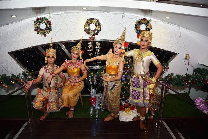 Wonderful Pearl Dinner Cruise in Bangkok - A 7:30 PM departure from twilight into night