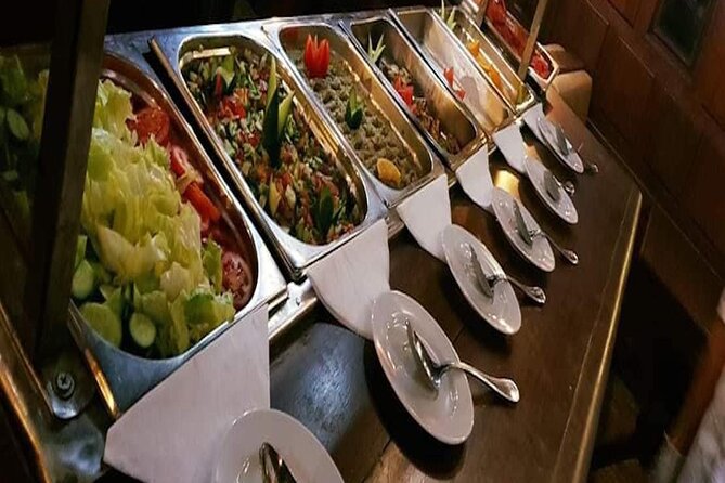 Yacht Cruise with Dinner & Oriental Show - Who will enjoy this yacht dinner most?