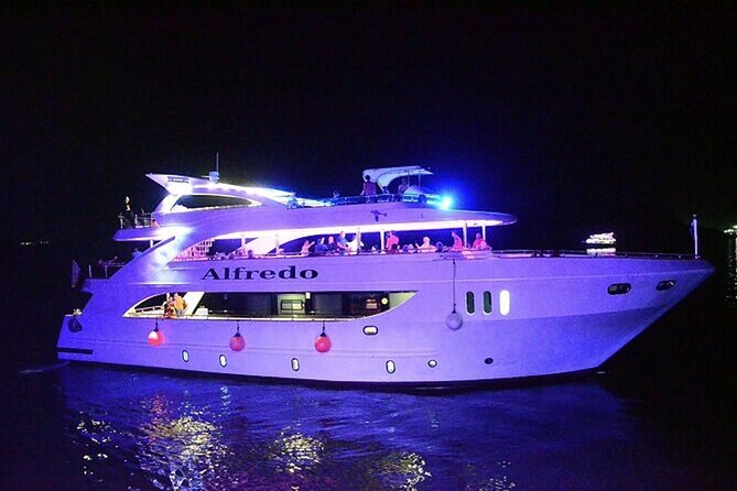 Yacht Cruise with Dinner & Oriental Show - Music, dancing, and the oriental show